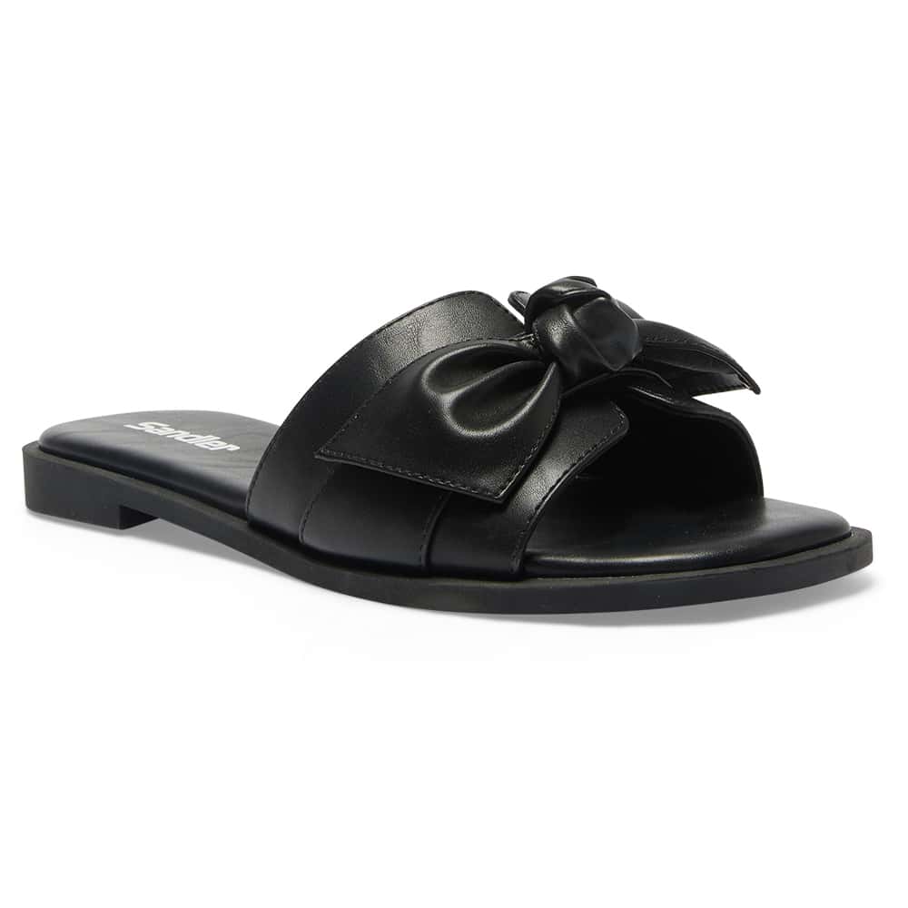 Dahlia Flat in Black Smooth