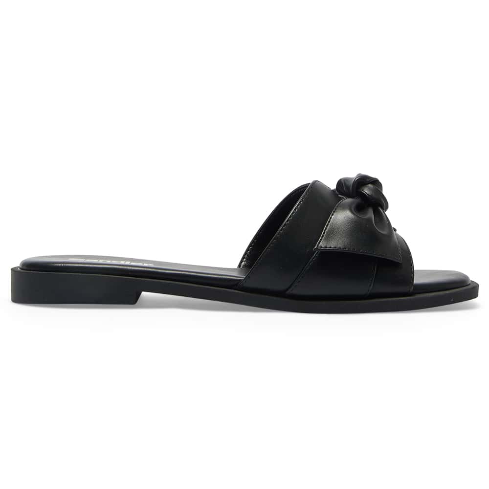 Dahlia Flat in Black Smooth