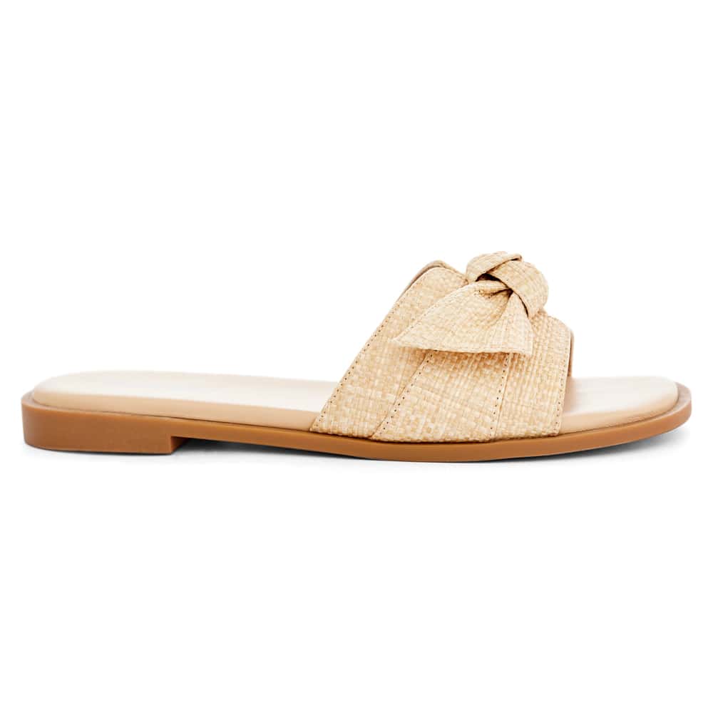 Dahlia Flat in Natural Raffia