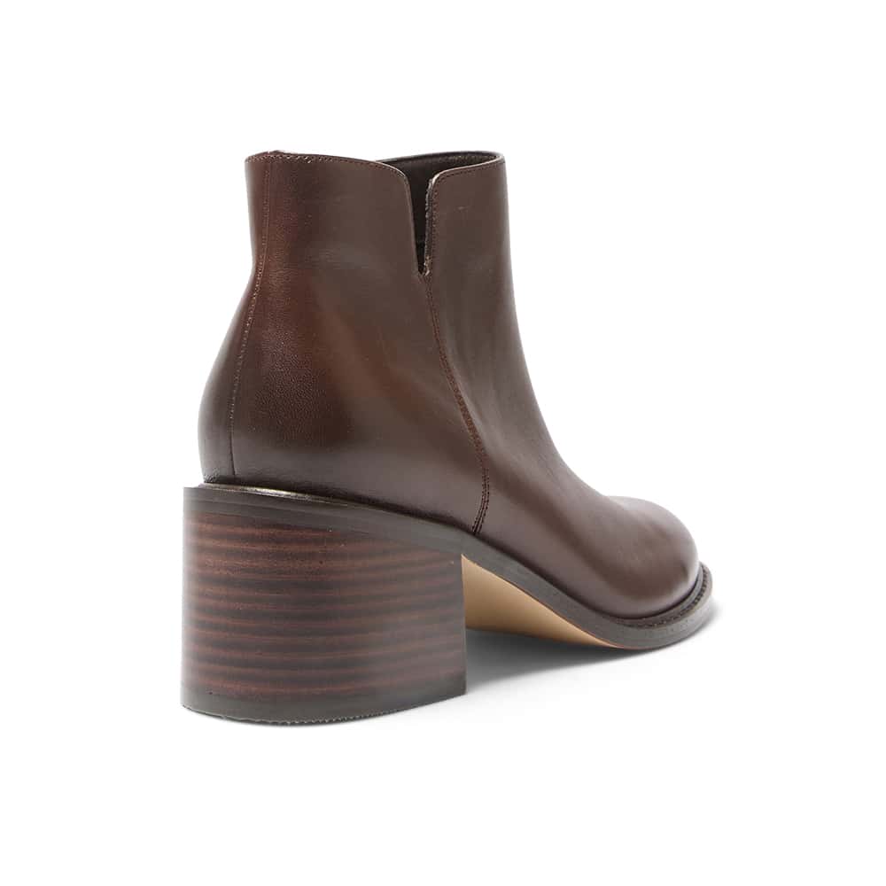 Earl Boot in Brown Leather
