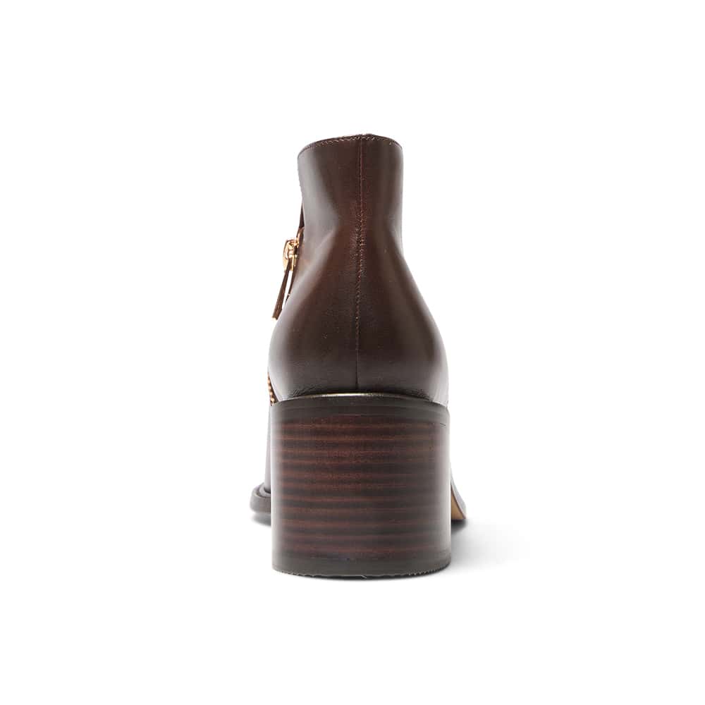 Earl Boot in Brown Leather