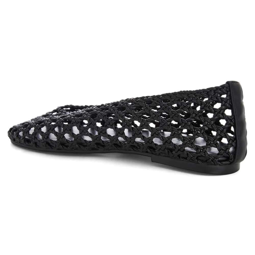 Ella Flat in Black