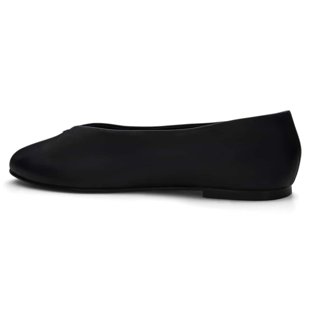 Esther Ballet Flat in Black Leather