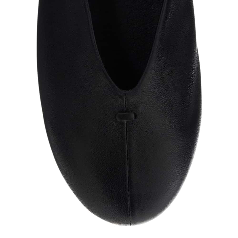 Esther Ballet Flat in Black Leather