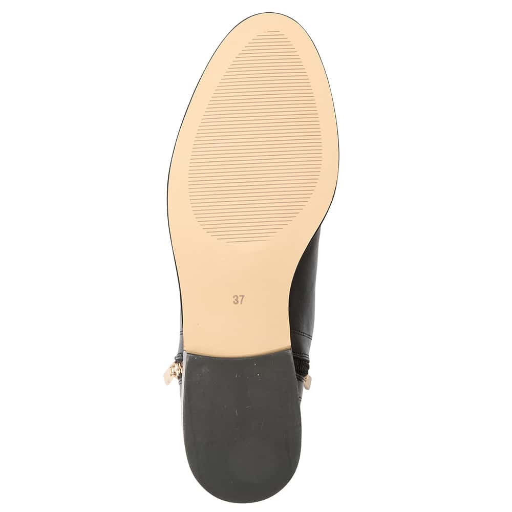 Fenton Boot in Black Leather