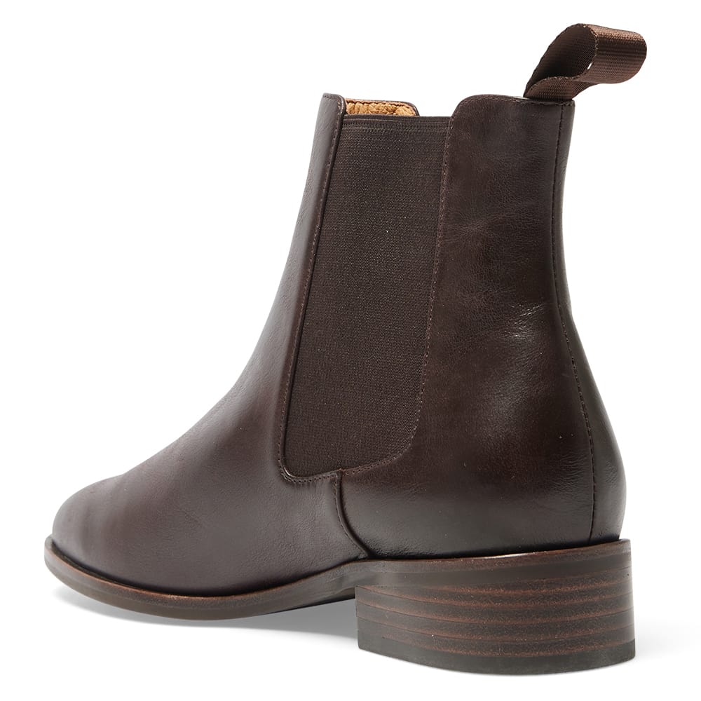 Fitzroy Boot in Chocolate Glove Leather