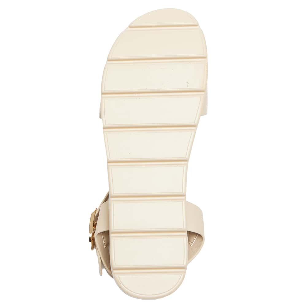 Frankie Sandal in Beige Smooth