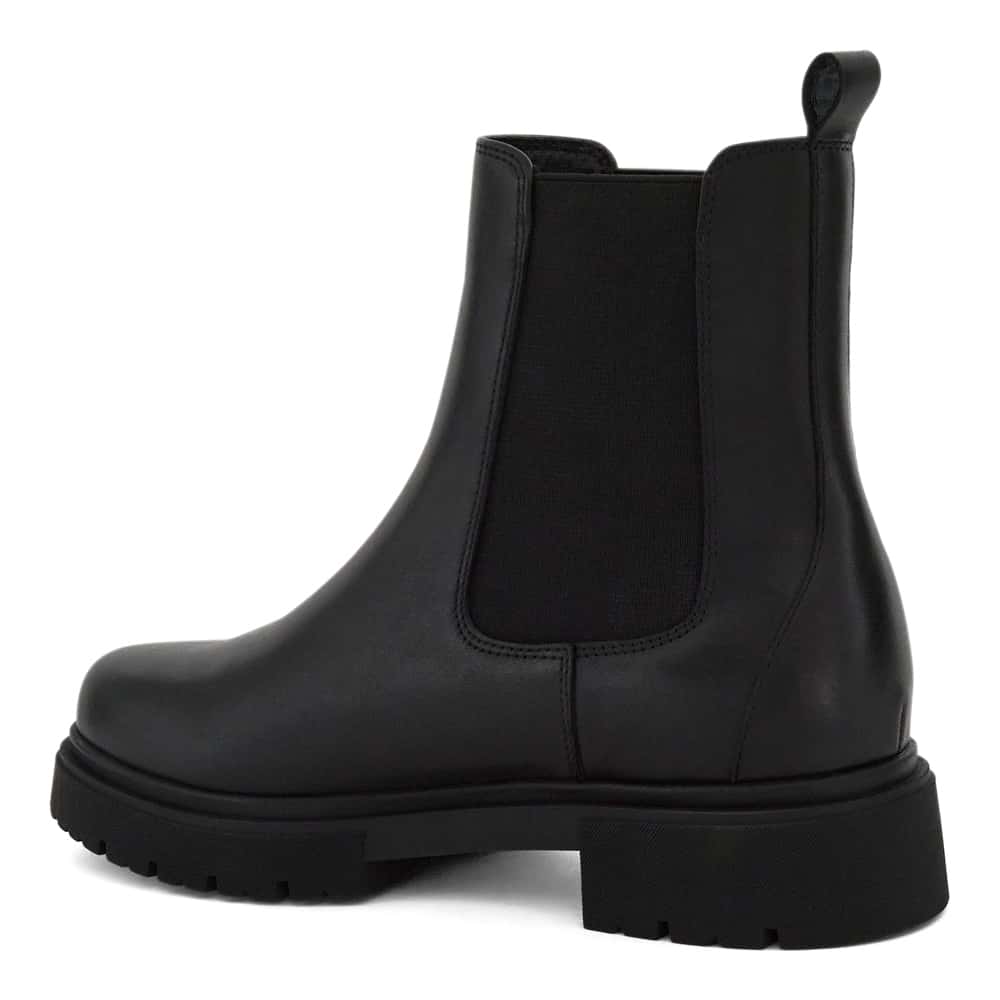 Freya Boot in Black Leather