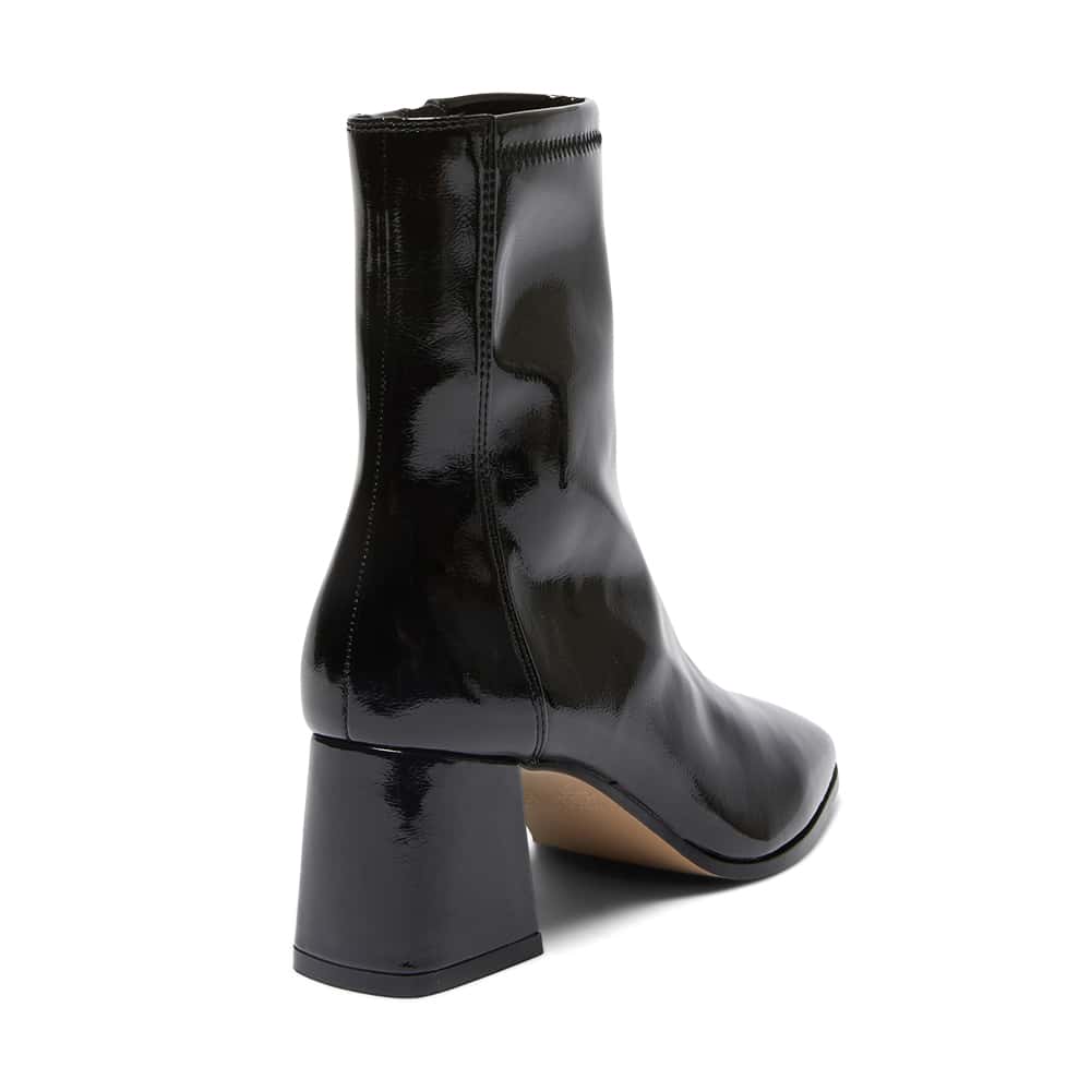 Hampton Boot in Black Patent Crinkle Stretch Patent