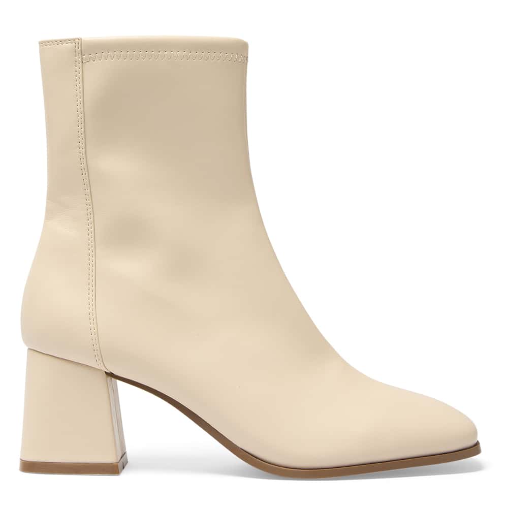 Hampton Boot in Bone Stretch