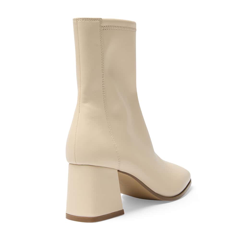 Hampton Boot in Bone Stretch