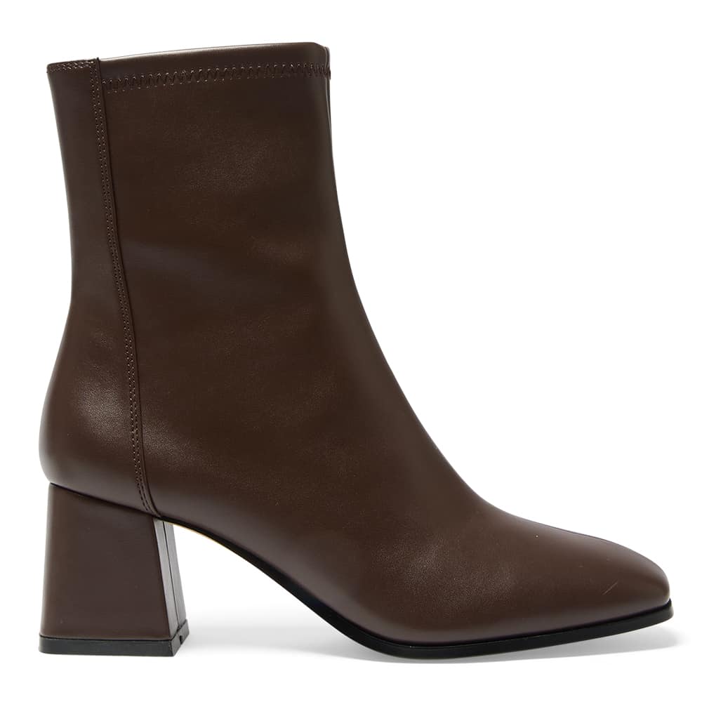 Hampton Boot in Chocolate Stretch