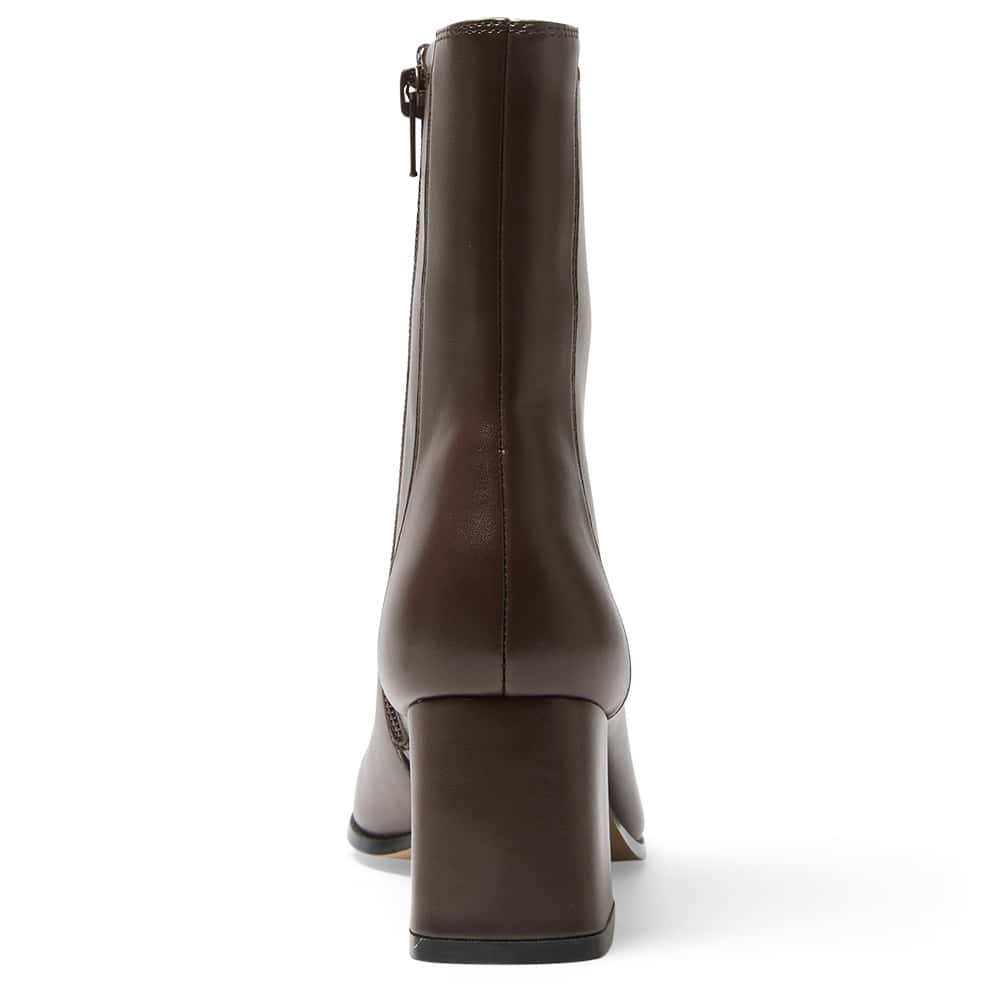 Hampton Boot in Chocolate Stretch