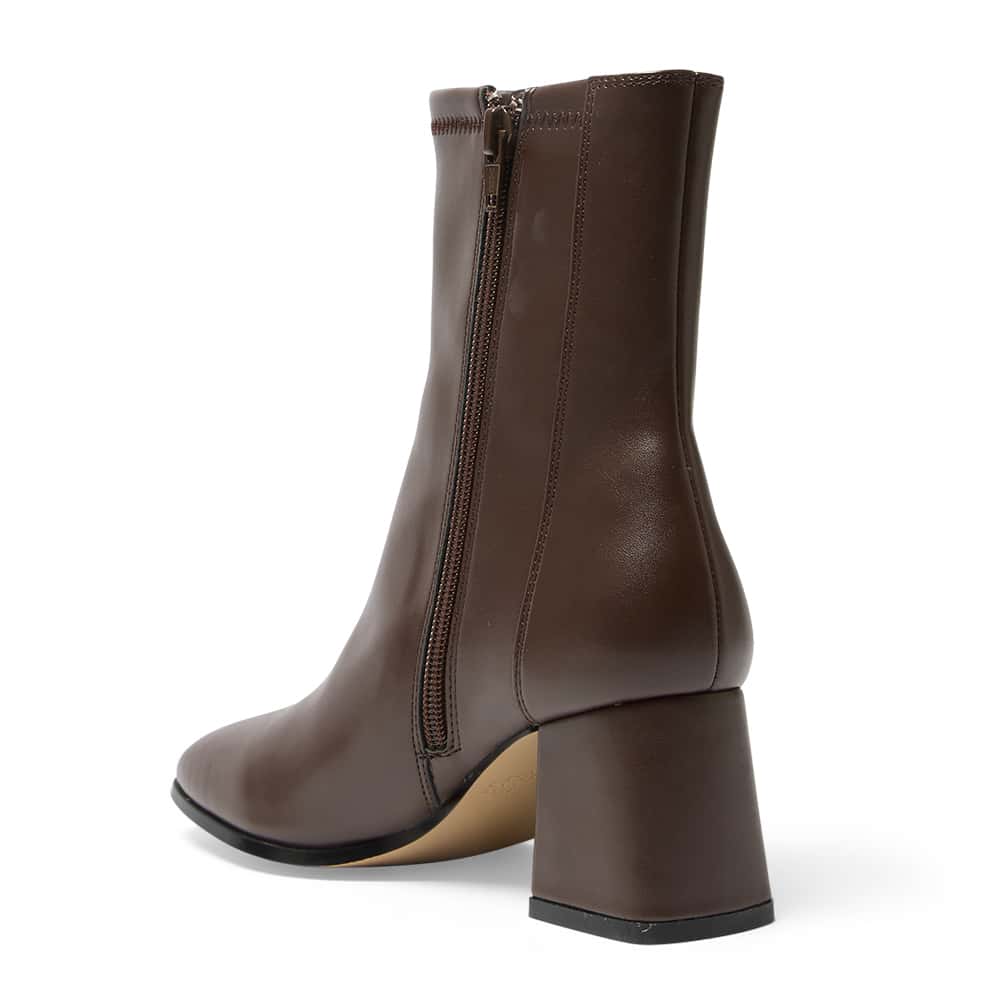 Hampton Boot in Chocolate Stretch