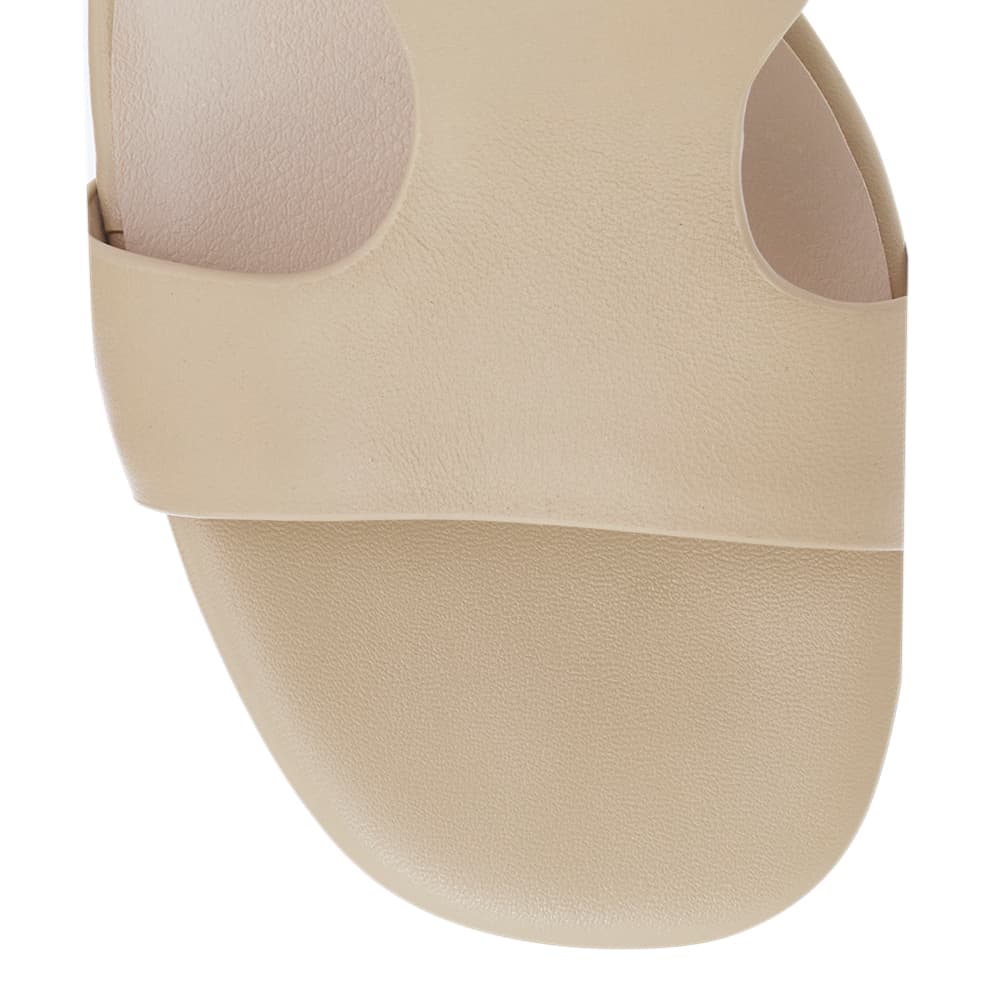 Harper Heel in Nude Leather