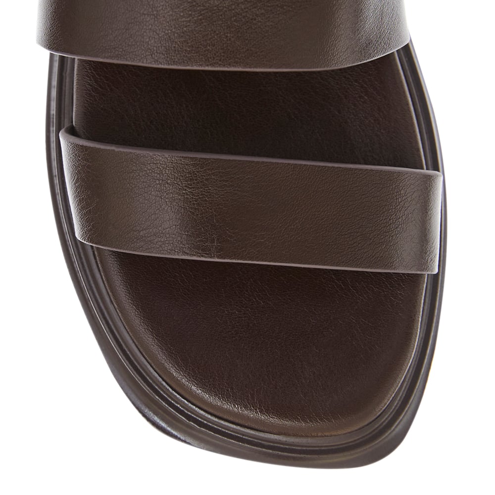 Maggie Slide in Chocolate Smooth