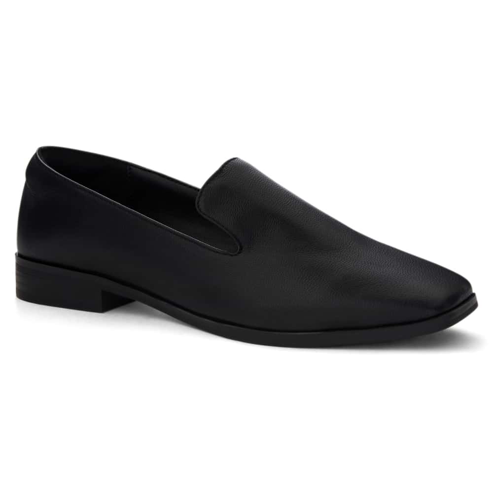 Manor Loafer in Black Leather