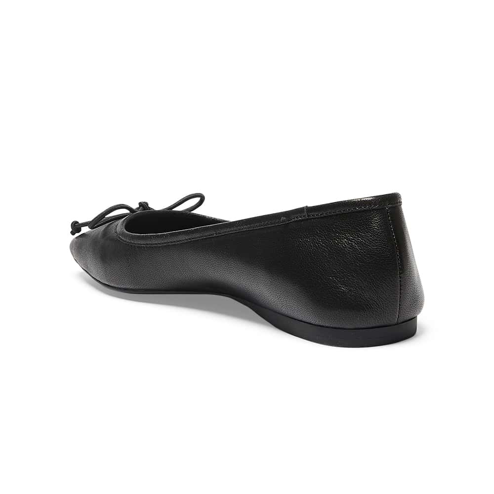 Maya Flat in Black Leather
