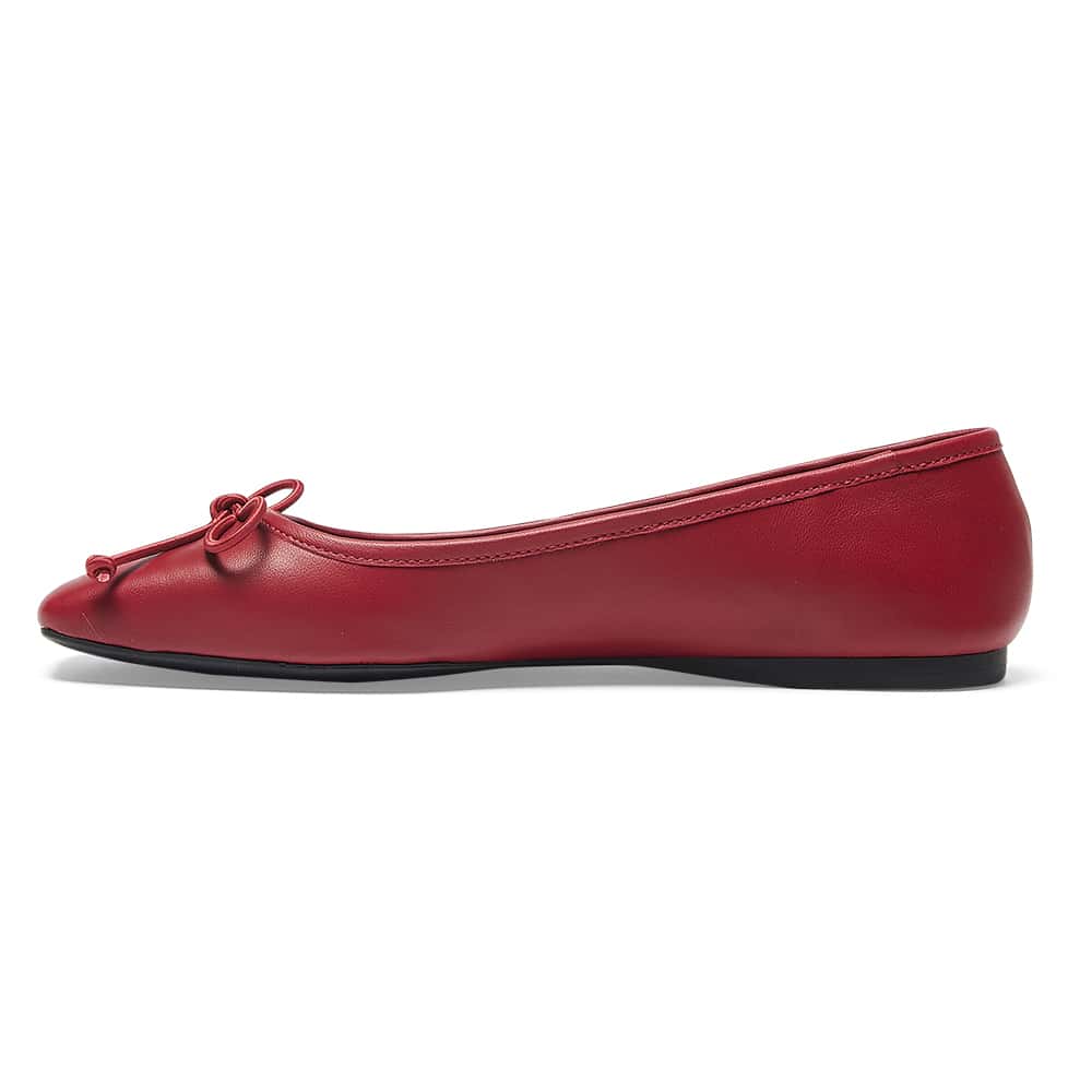 Maya Flat in Red Leather