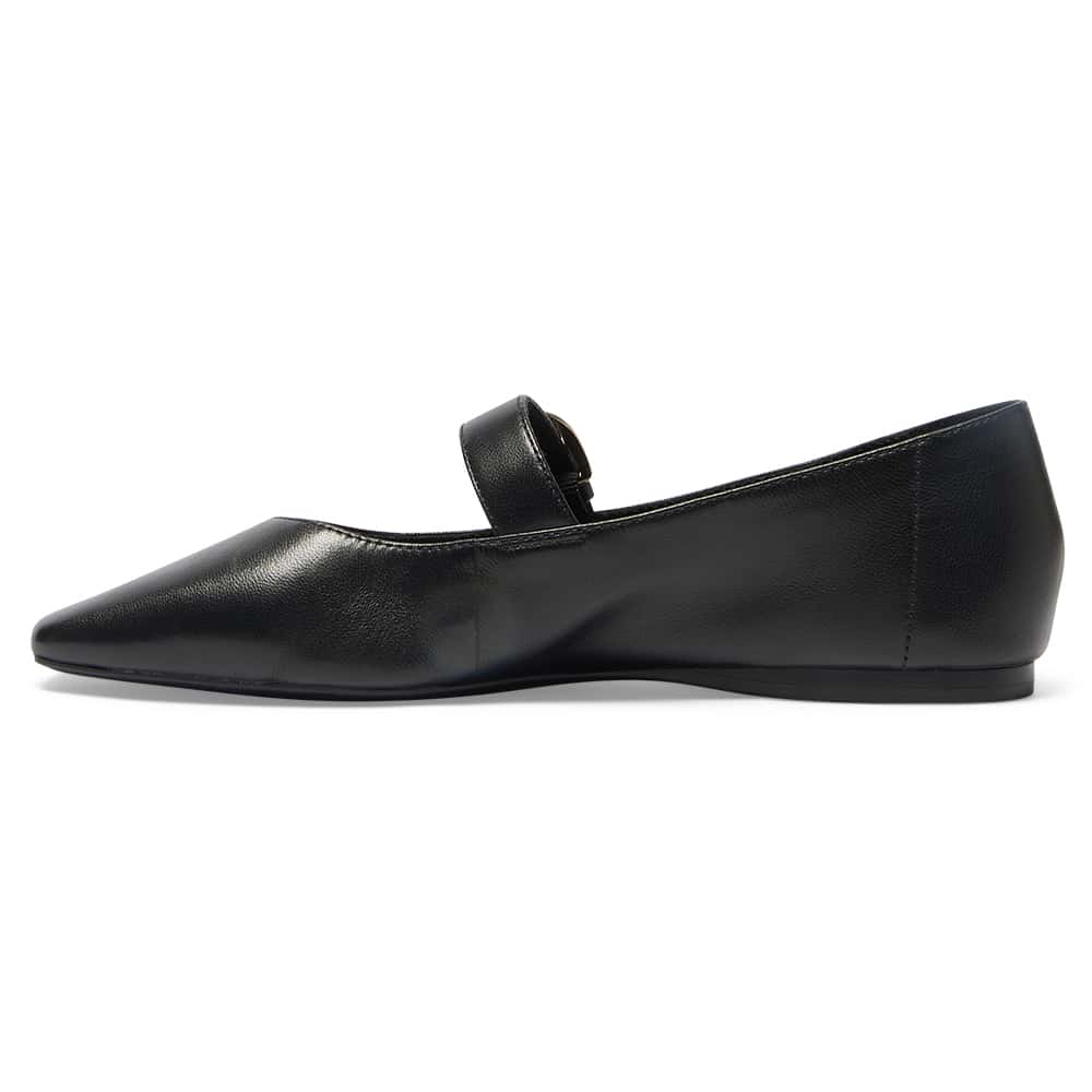 Melrose Flat in Black Leather