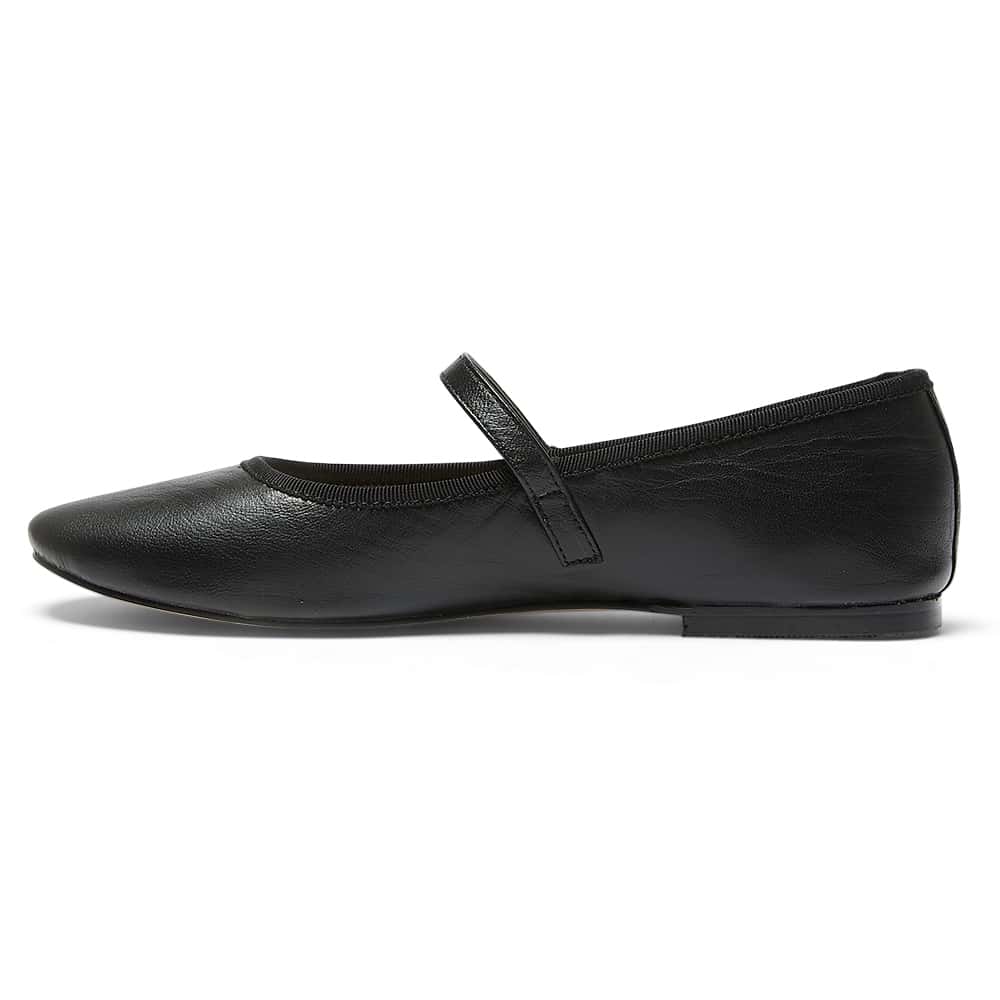 Molly Ballet Flat in Black Leather