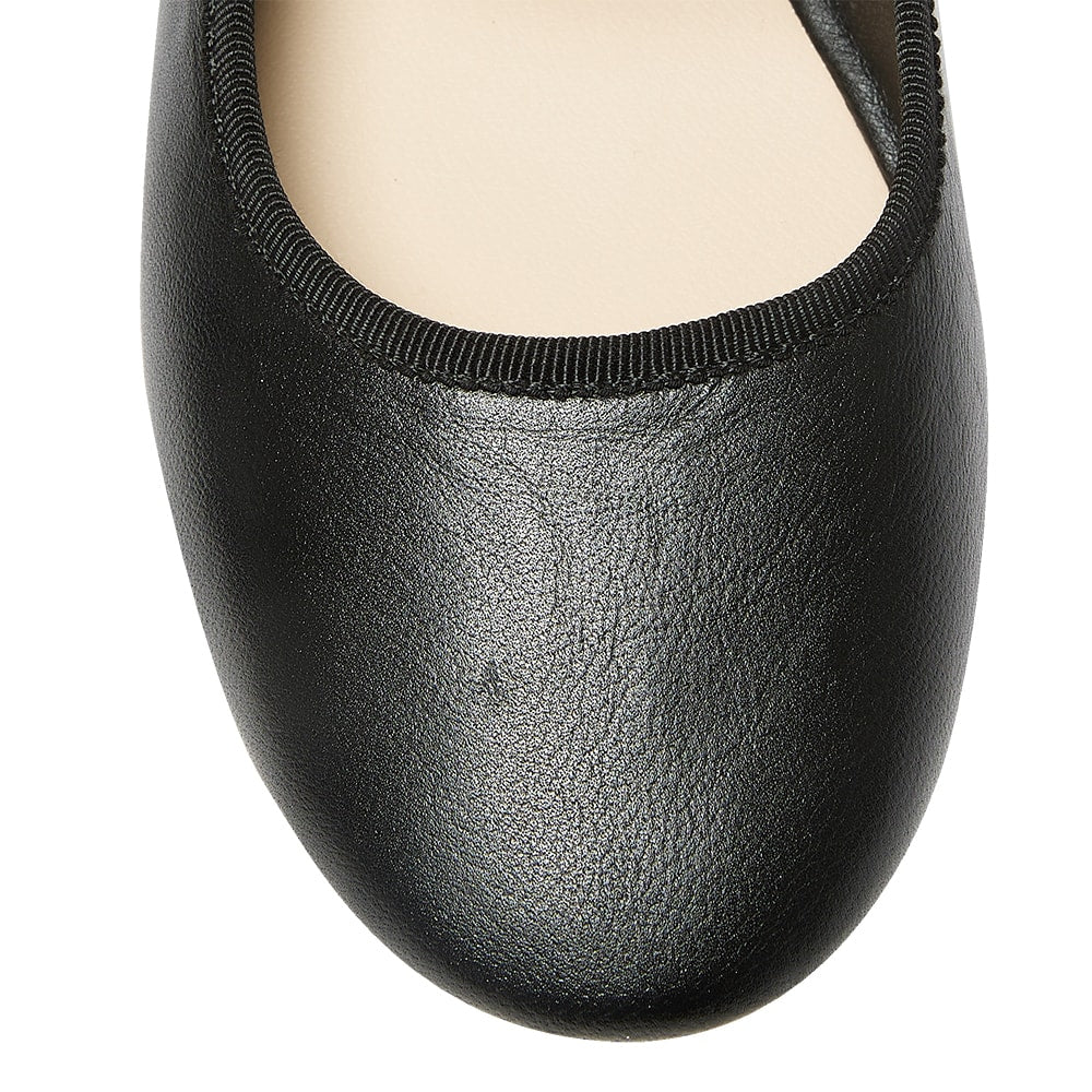 Molly Ballet Flat in Black Leather