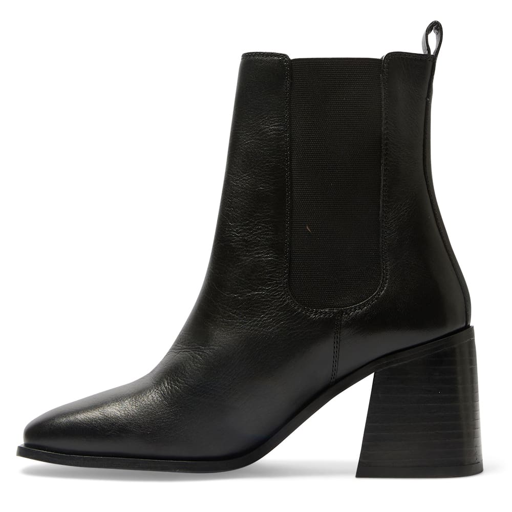 Munich Boot in Black Leather
