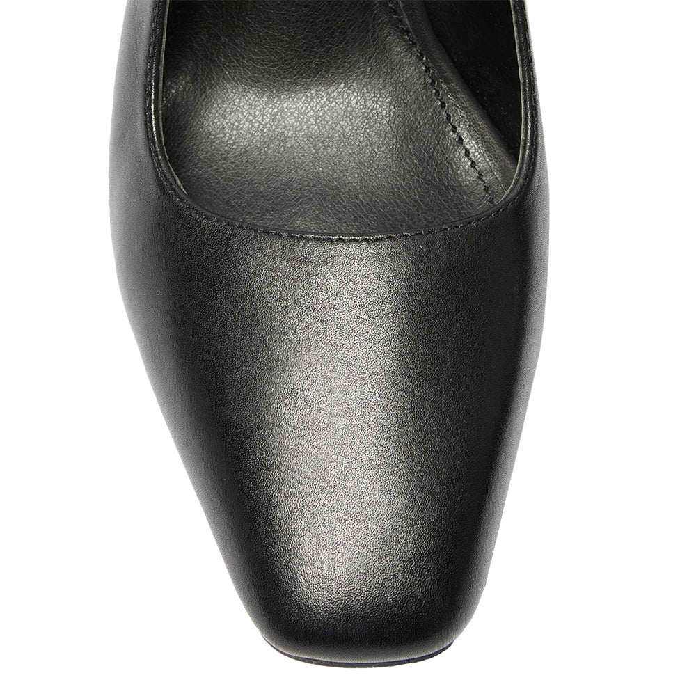 Nexus Heel in Black Leather