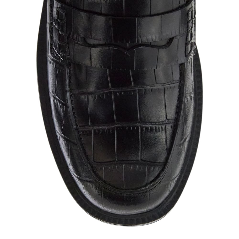 Pia Loafer in Black Croc