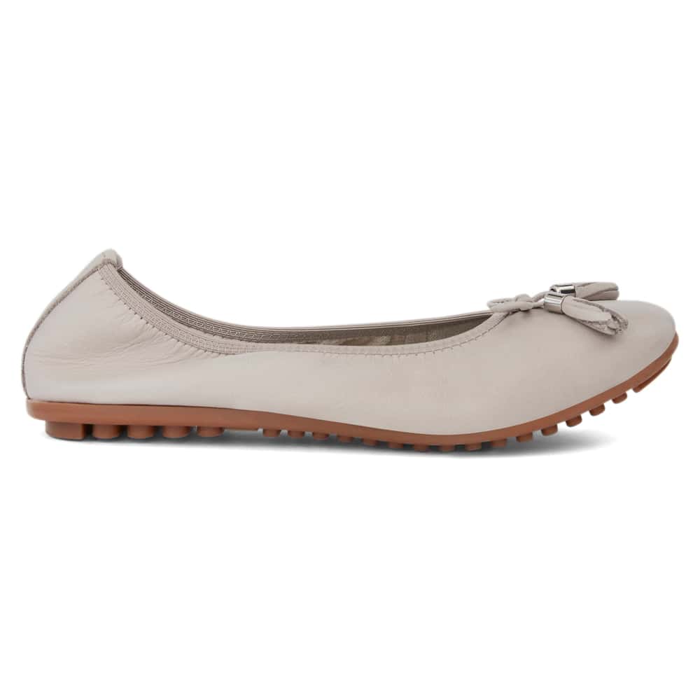 Prima Ballet Flat in Taupe Leather