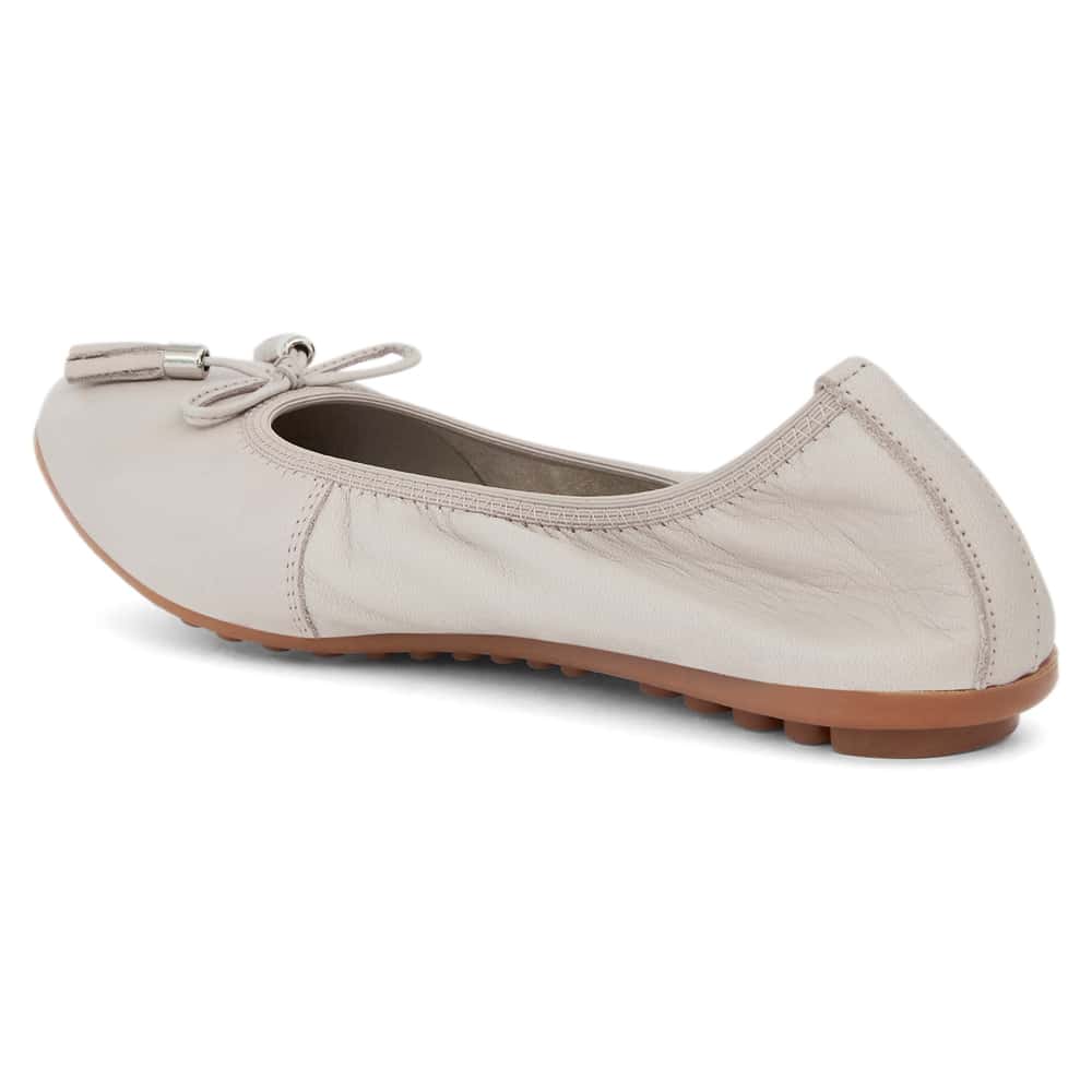 Prima Ballet Flat in Taupe Leather