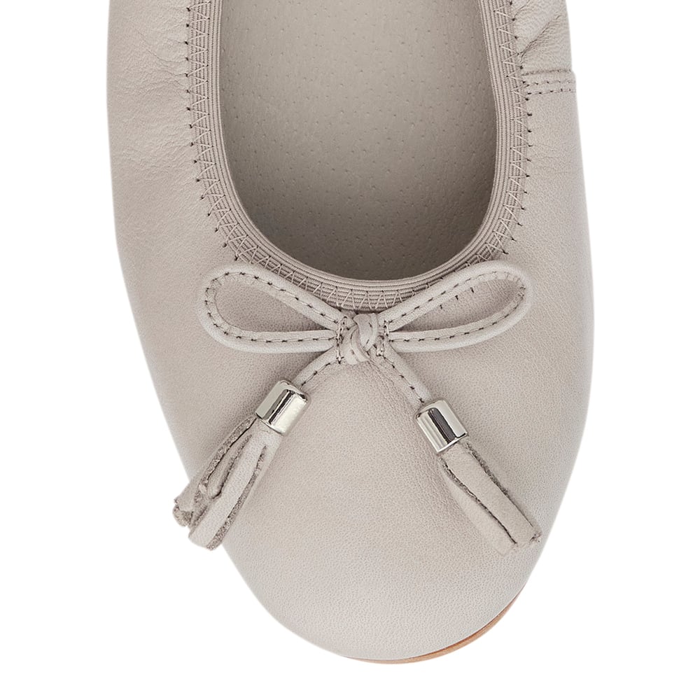 Prima Ballet Flat in Taupe Leather