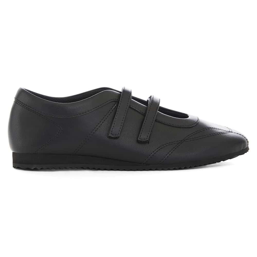 Pronto Sneaker in Black Leather
