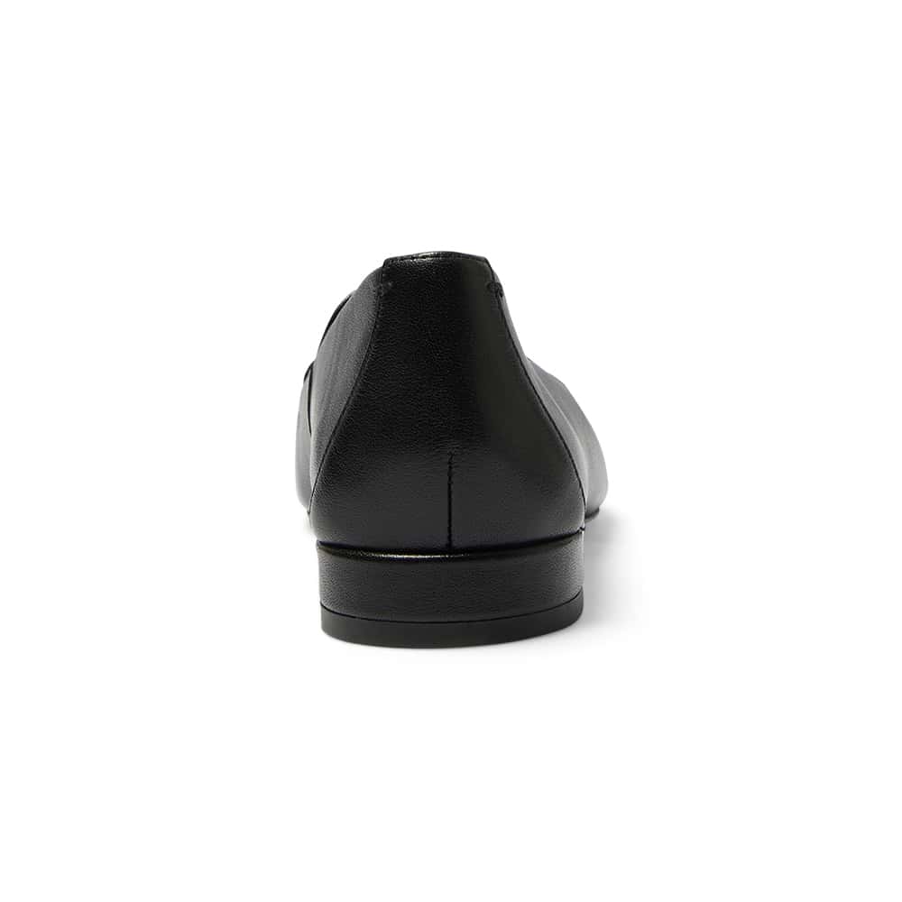 Raven Loafer in Black Leather