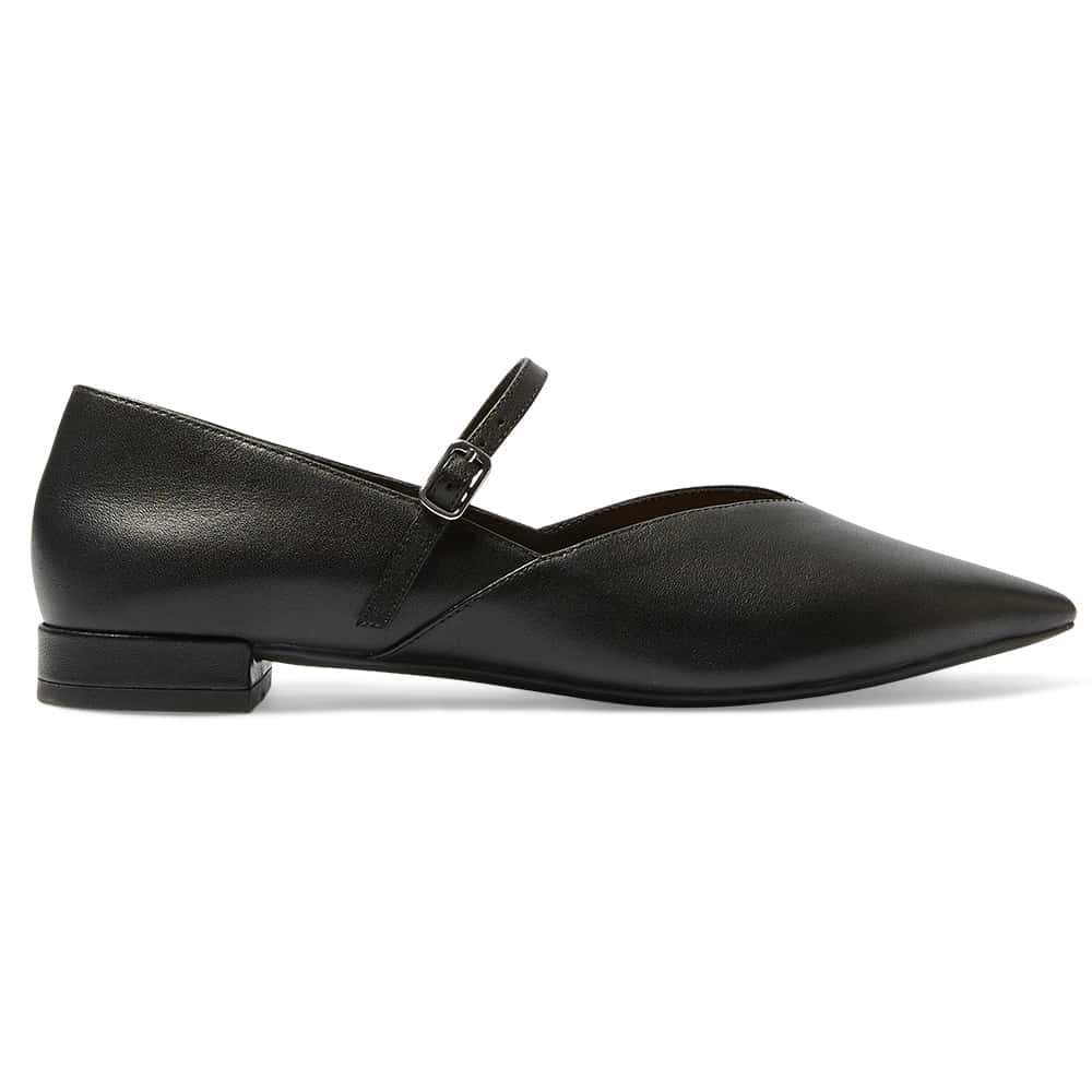 Reece Flat in Black Leather