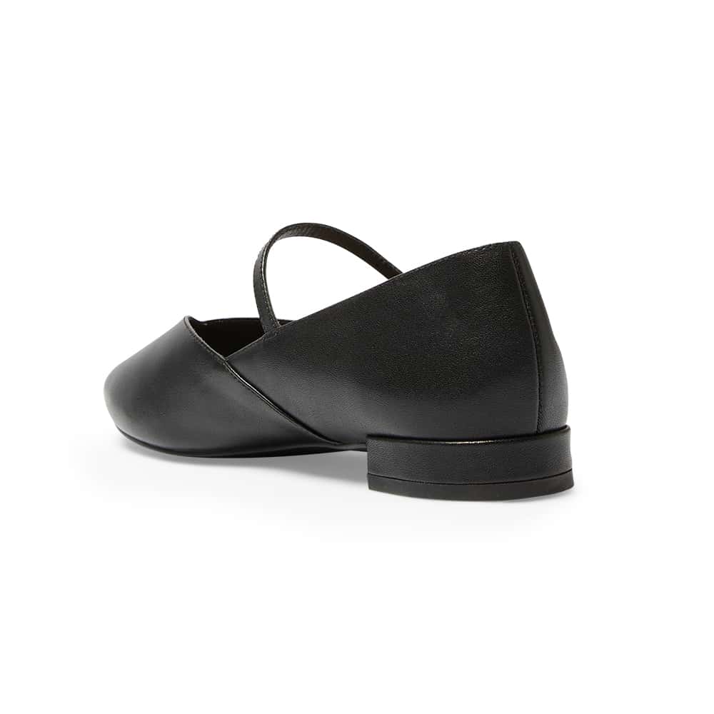 Reece Flat in Black Leather