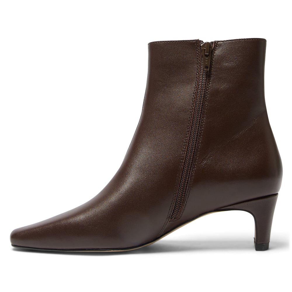 Seattle Boot in Chocolate  Leather