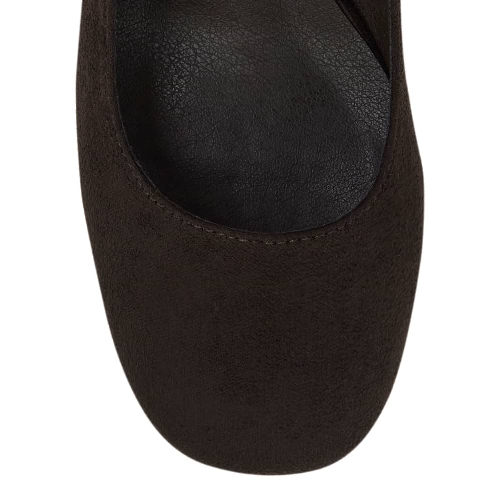 Tate Heel in Chocolate