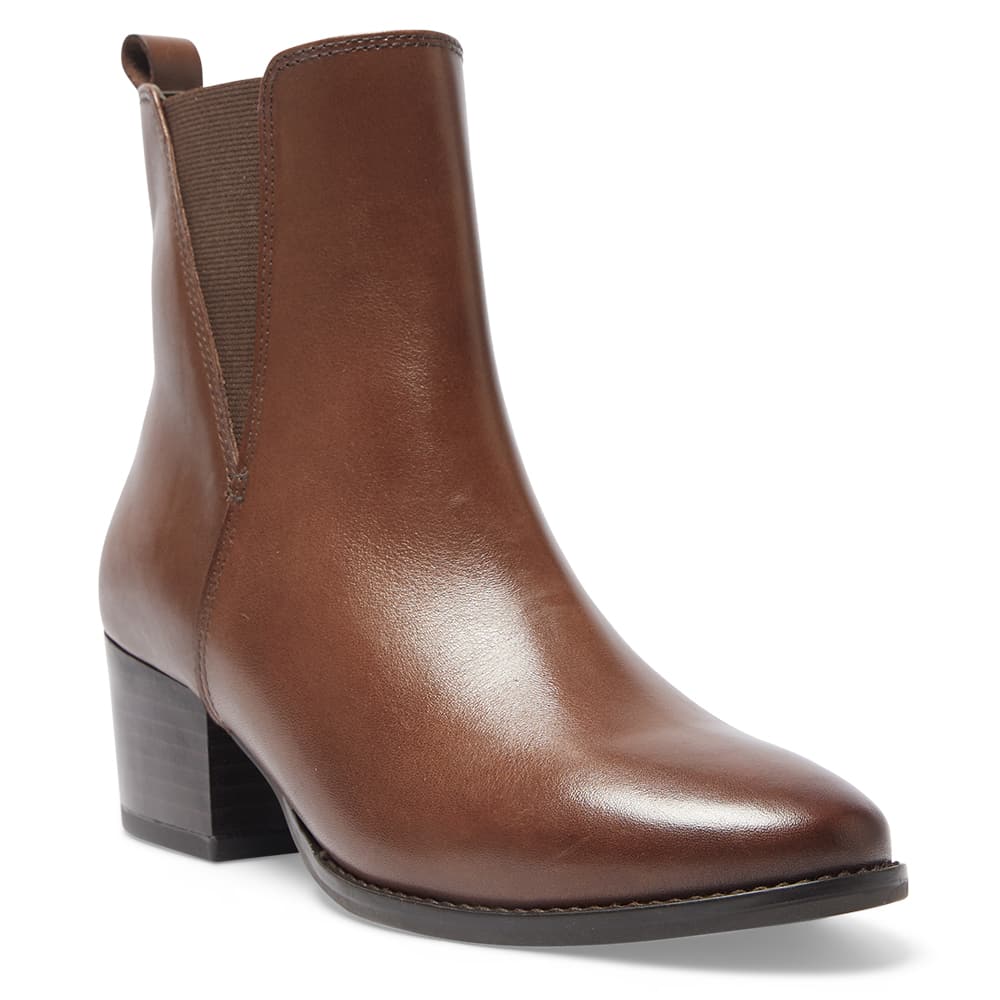 Venus Boot in Brown Leather