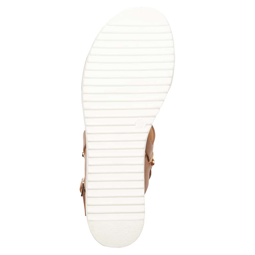 Vespa Wedge in Tan Smooth