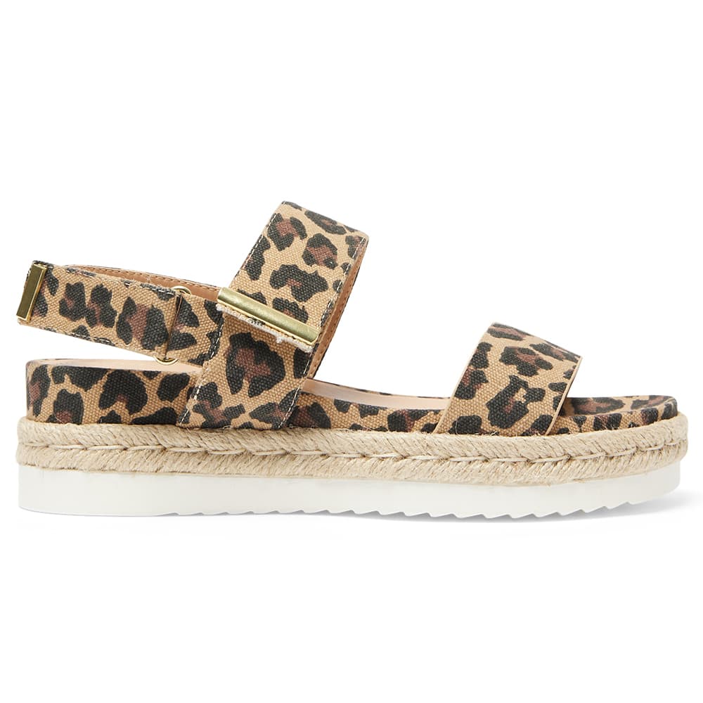 Warner Sandal in Animal Raffia