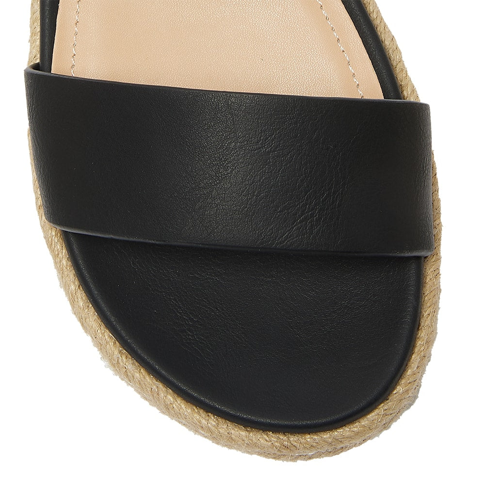 Warner Sandal in Black Smooth