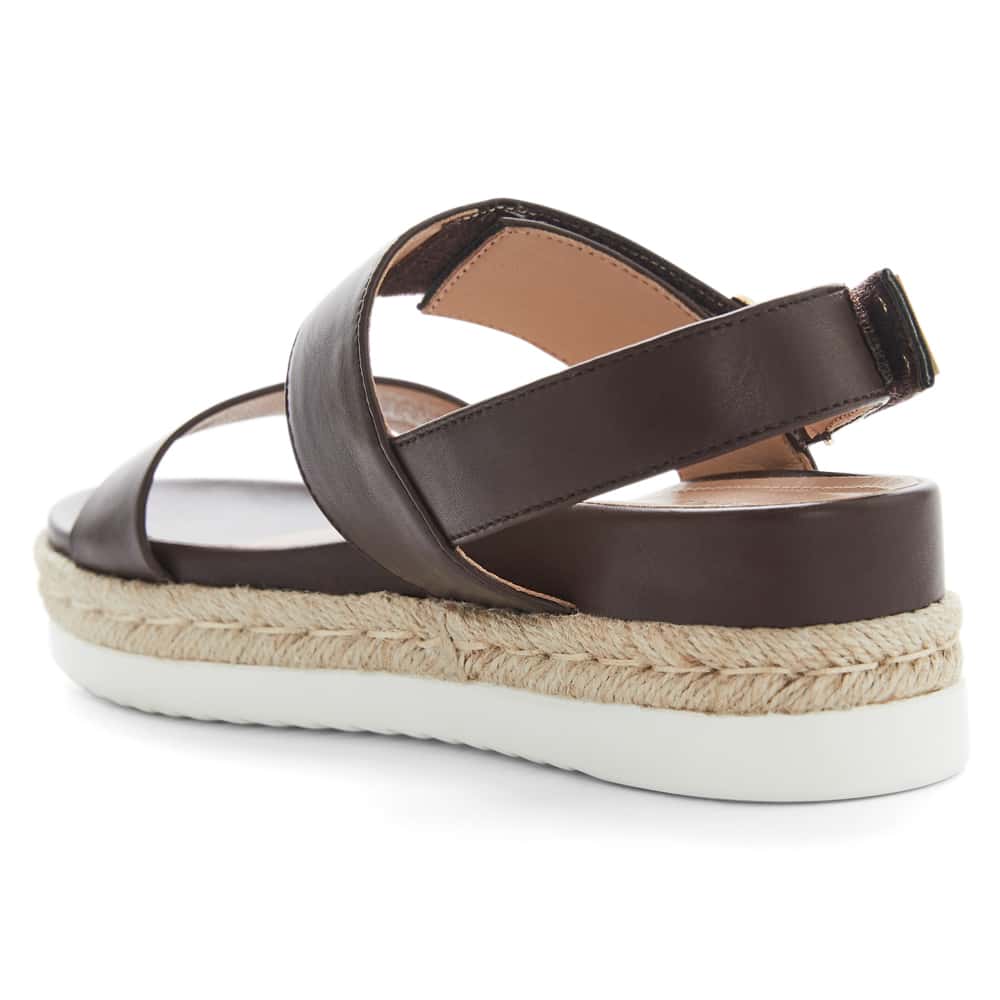 Warner Sandal in Chocolate Raffia