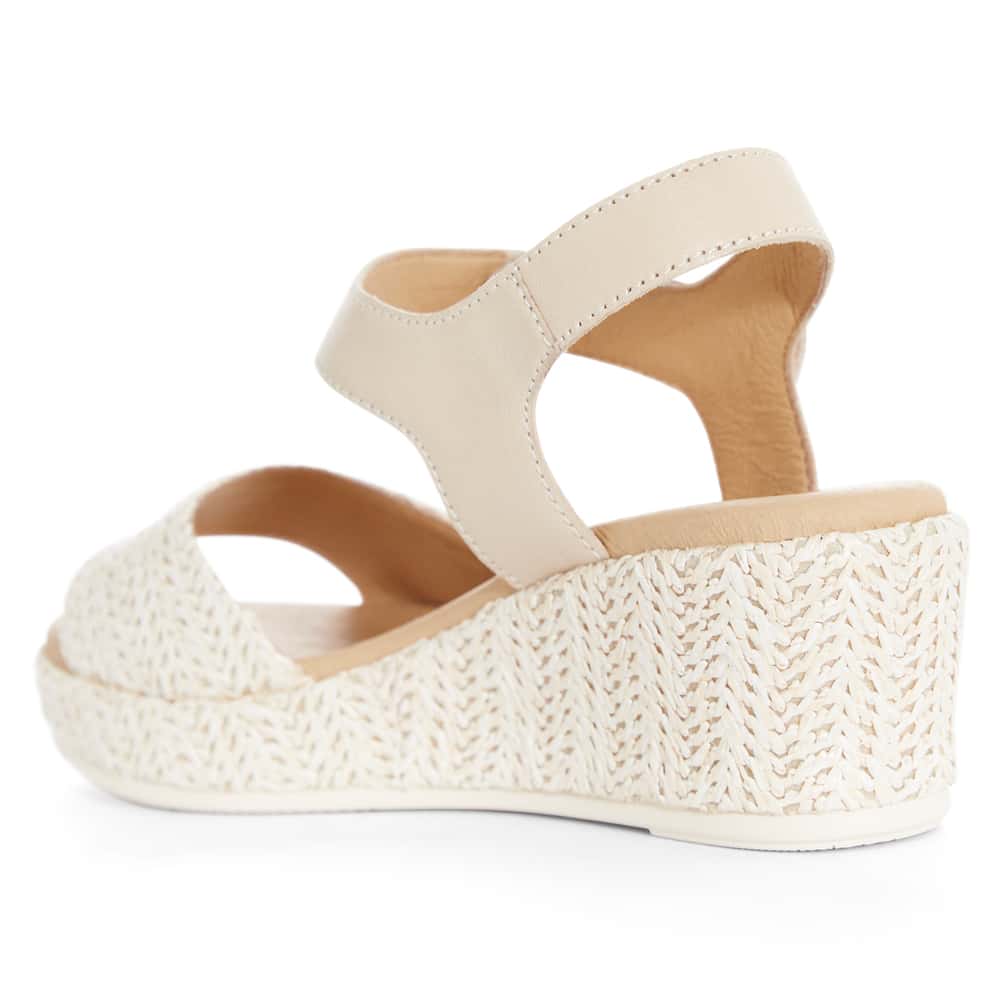 Bangkok Wedge in Bone Raffia