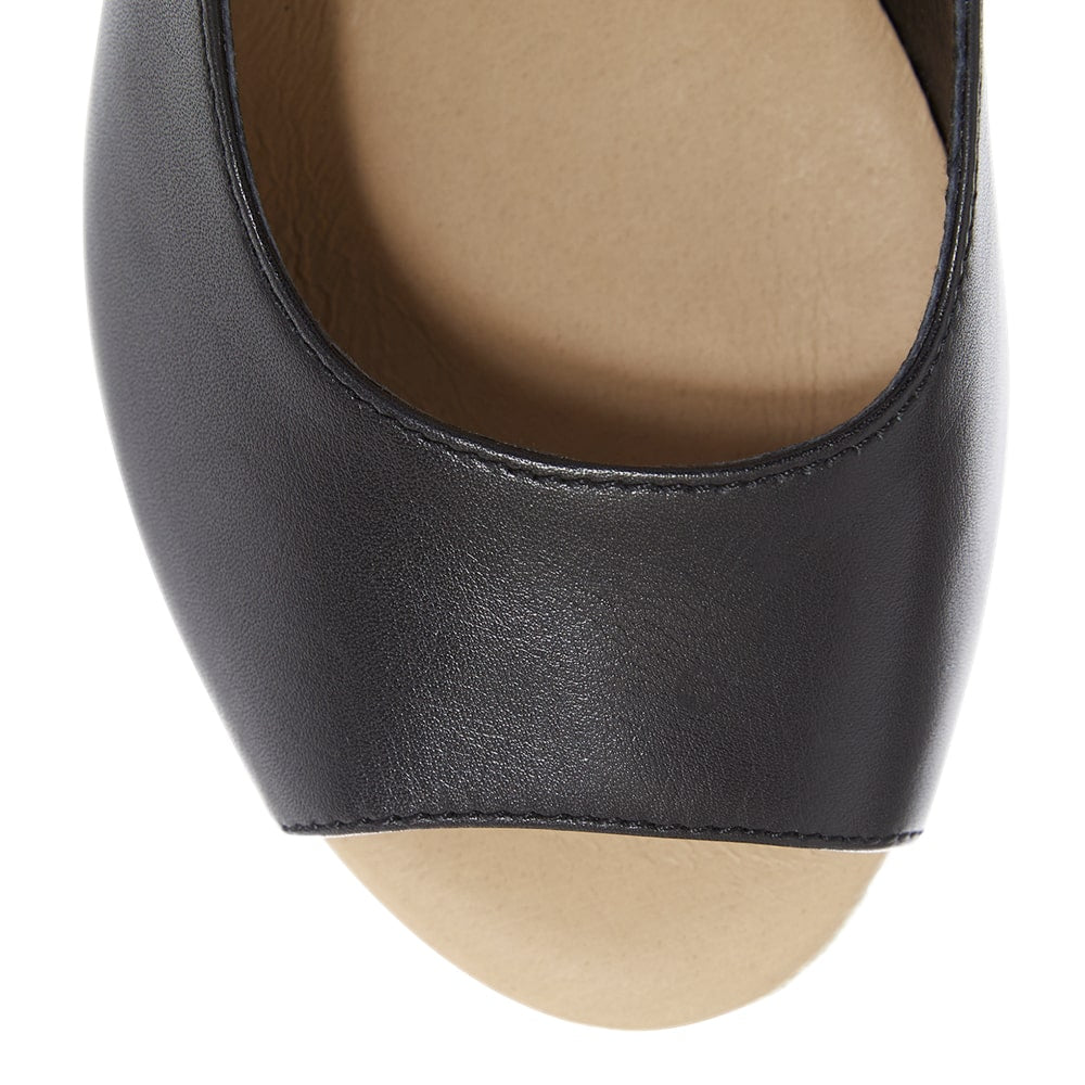 Belmont Espadrille in Black Raffia