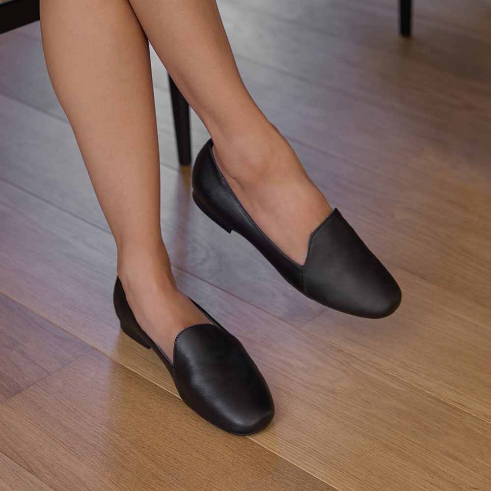 Castle Flat in Black Leather