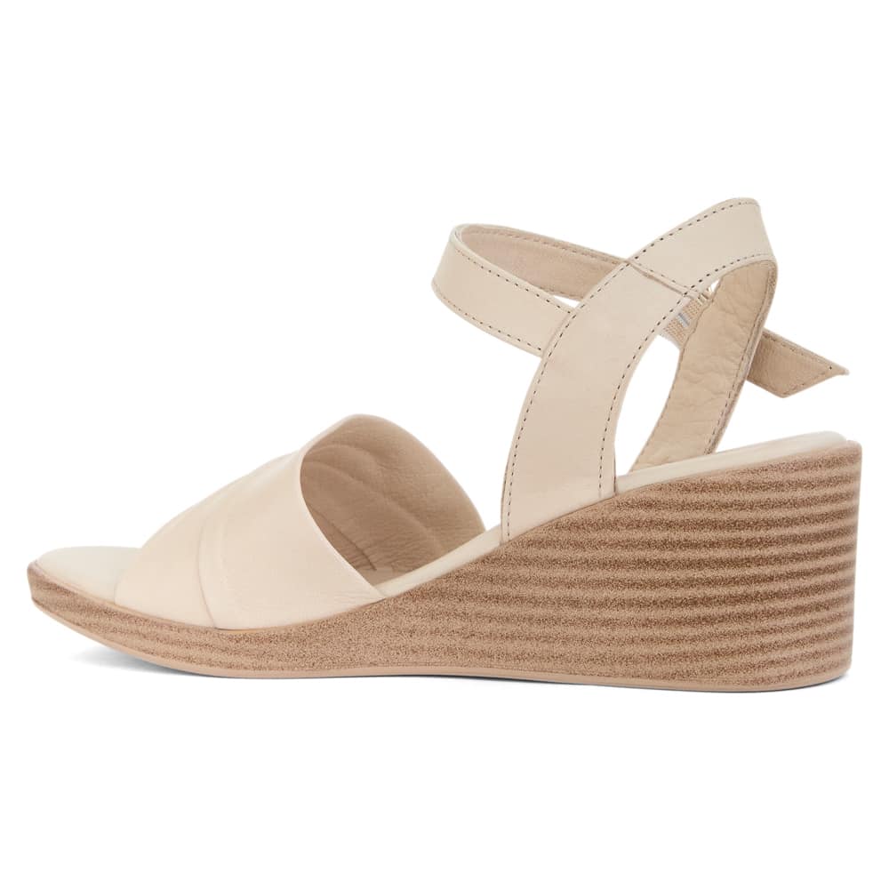 Celia Wedge in Nude Leather
