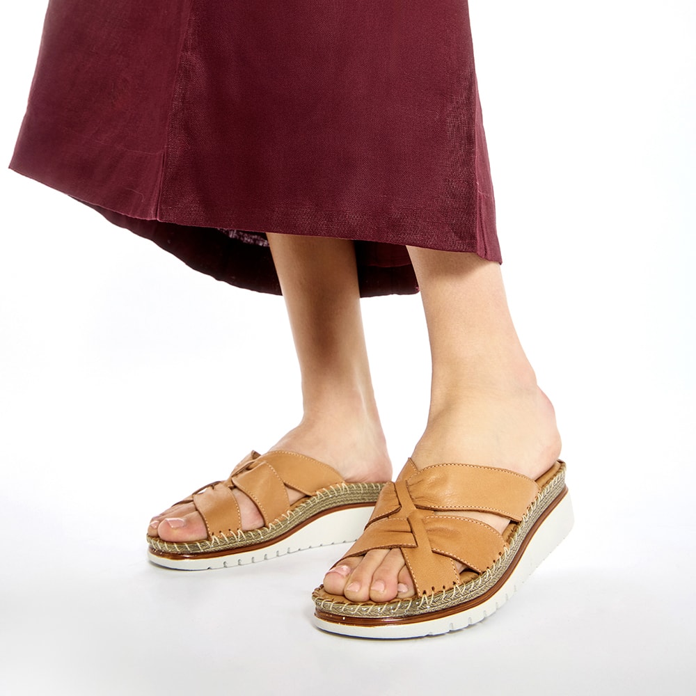 Hannah Slide in Tan Leather