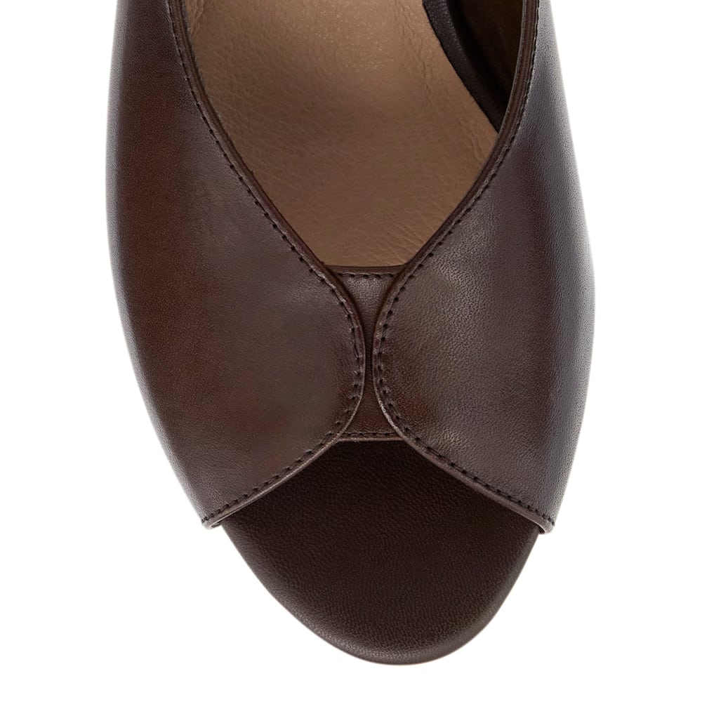 Hilda Heel in Brown Leather