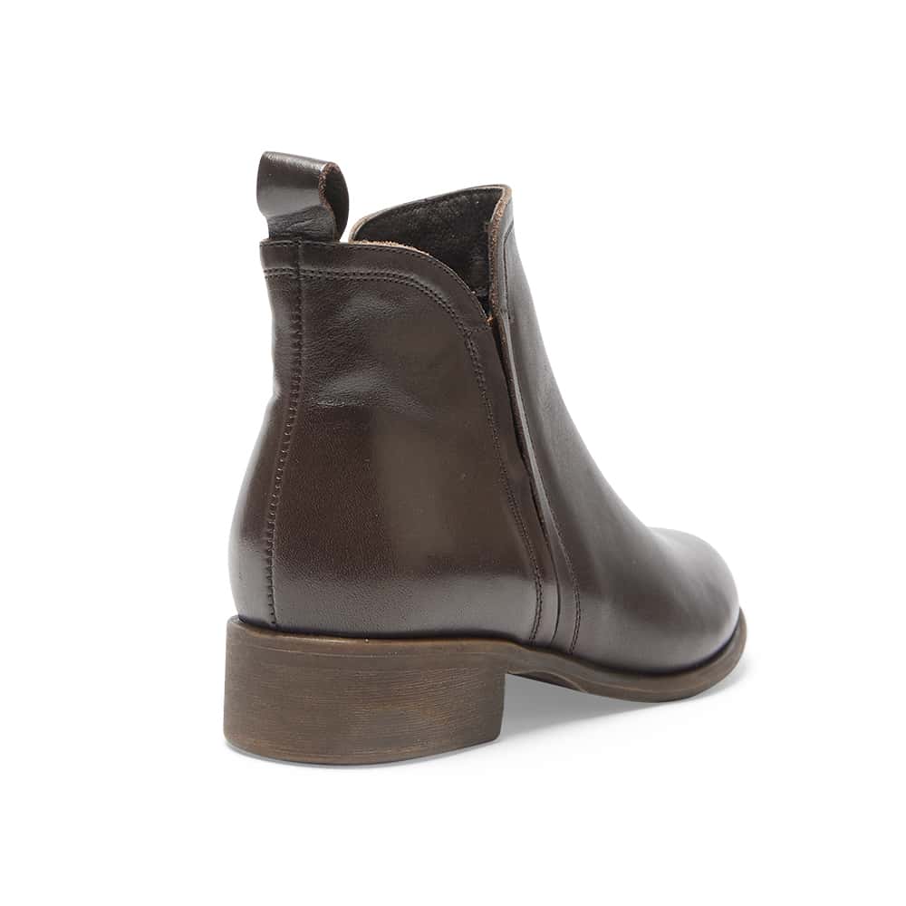 Lance Boot in Chocolate Glove Leather